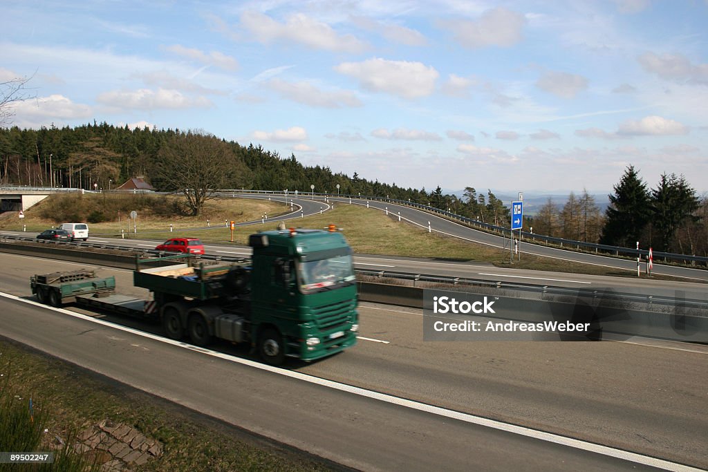 LKW auf Autoestrada alemã A7 im Knüll zwischen Kassel und Frankfurt - Royalty-free Alemanha Foto de stock