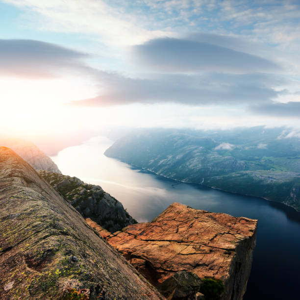 istock Misty morning on Preikestolen 895023582