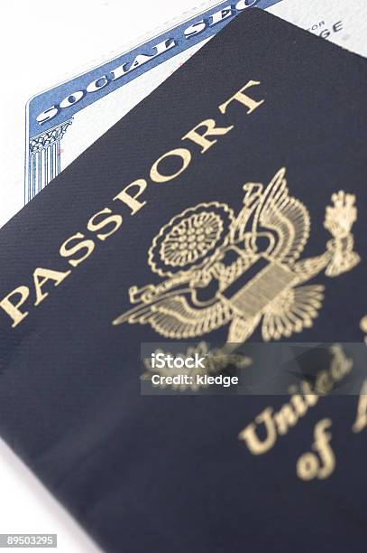 Paszport Karta Ubezpieczenia Społecznego - zdjęcia stockowe i więcej obrazów Bez ludzi - Bez ludzi, Emigracja i imigracja, Fotografika