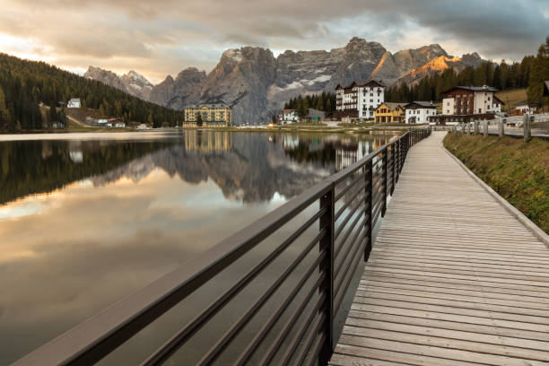 istock Beautiful alpine lake 895039058