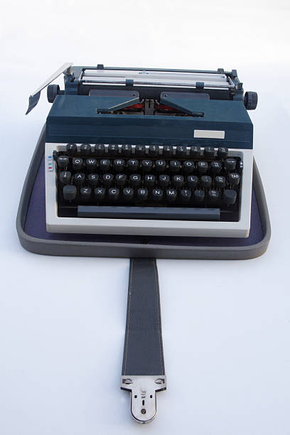 ポータブル typwriter -早期ノートパソコン - typebar typewriter key 1940s style typewriter ストックフォトと画像