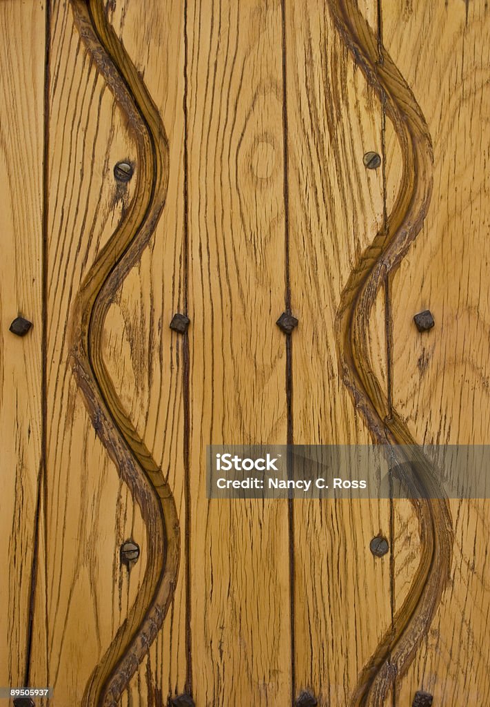 목재 도어 데테일, 볼트, 굽은-목재, 낟알, 따뜻한 조명, 클로즈업 - 로열티 프리 0명 스톡 사진