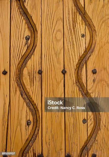 Drewniane Drzwi Szczegóły Śruby Zgiętychwood Ziarna Ciepłe Światło Zbliżenie - zdjęcia stockowe i więcej obrazów Abstrakcja