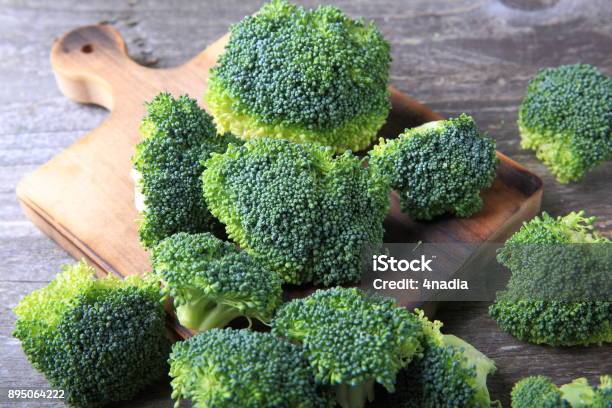 Foto de Brócolis e mais fotos de stock de Brócolis - Brócolis, Agricultura, Alimentação Saudável