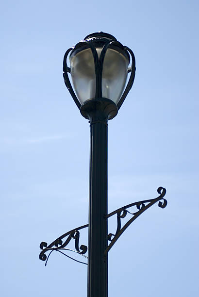 istock Victorian-style Street Lamp 89507197