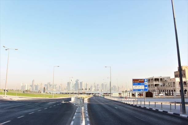istock Shopping in the Middle East 895074690