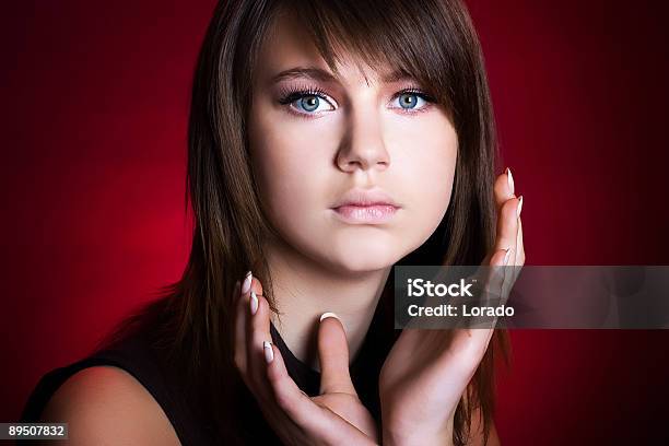 Foto de Garota Beuatiful e mais fotos de stock de Adolescente - Adolescente, Adolescência, Adulto