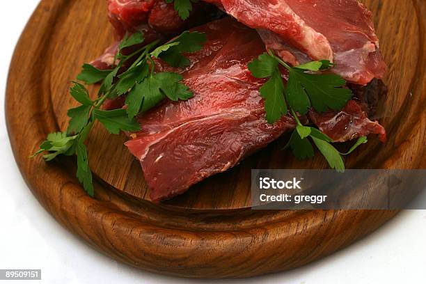 Frisches Rohes Fleisch Auf Teller Rot Stockfoto und mehr Bilder von Lamm - Fleisch - Lamm - Fleisch, Roh, Farbbild