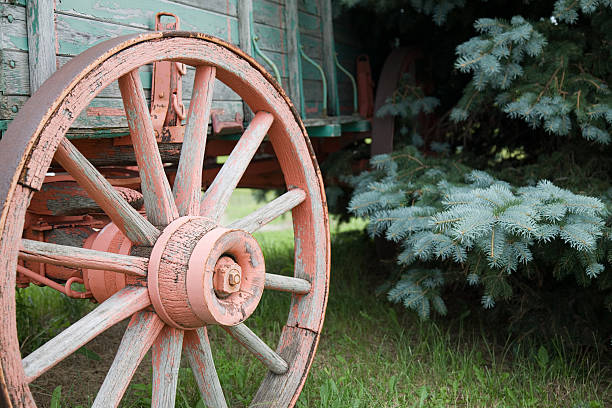 Wagon Wheel  chuck wagon stock pictures, royalty-free photos & images