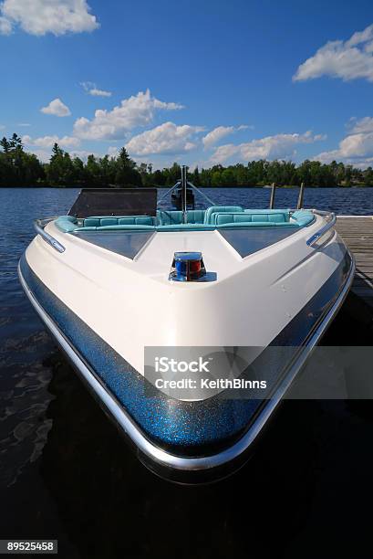 Dem Boot Stockfoto und mehr Bilder von Anker werfen - Anker werfen, Auf dem Wasser treiben, Blau