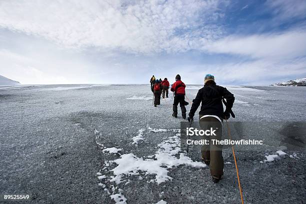 사람집합 클라이밍 빙하 걷기에 대한 스톡 사진 및 기타 이미지 - 걷기, 겨울, 관광