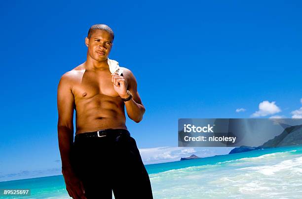 Attraktive Mann Stockfoto und mehr Bilder von Afrikanischer Abstammung - Afrikanischer Abstammung, Afro-amerikanischer Herkunft, Big Island - Insel Hawaii