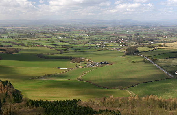 istock English summer countryside 89528967