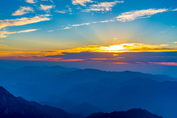 istock Chinese Mount Huangshan beautiful sunrise morning and distant background 895314772