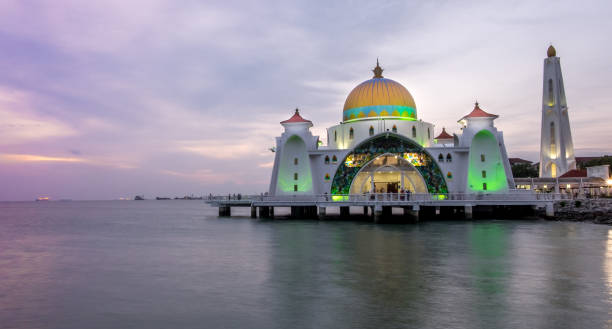 istock Strait of Melaka Mosque 895427358