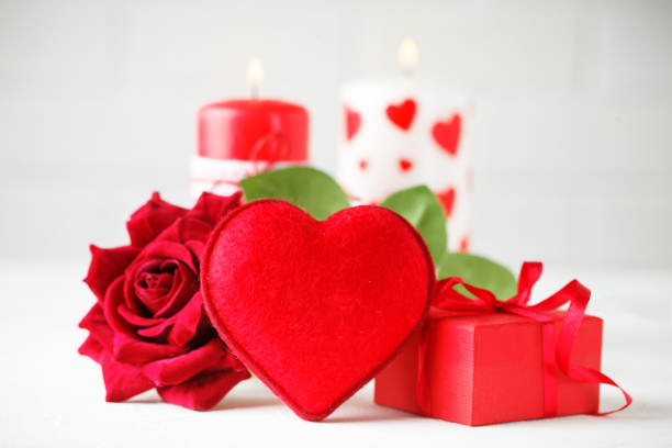 istock Valentines day card. Mother's day. Selective focus 895466062