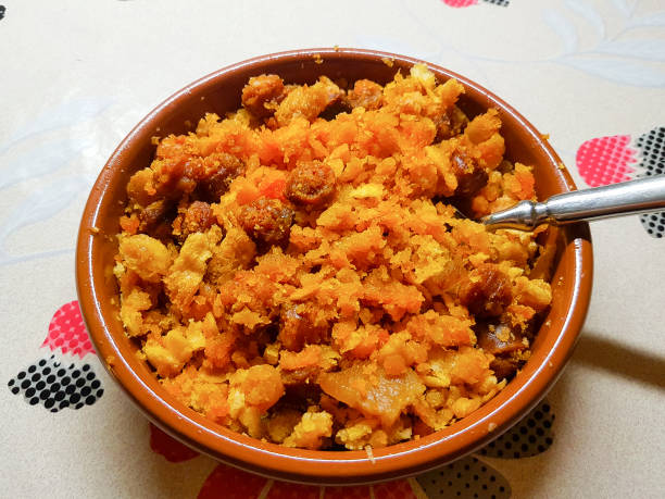 istock Typical Spanish dish of migas with chorizo 895480082