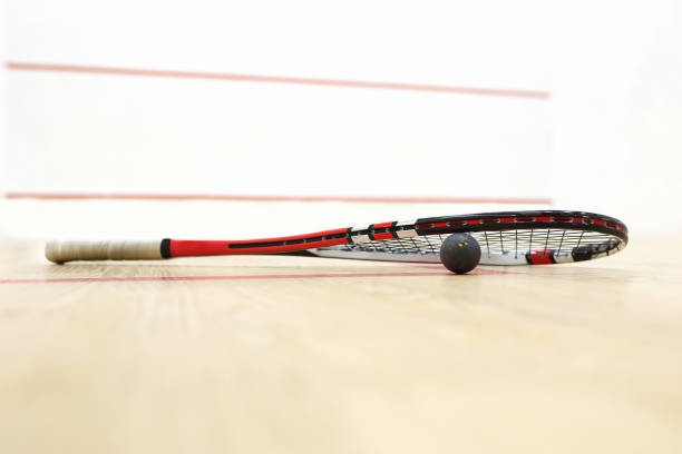 racquetball equipment and wall with red lines - squash racketball sport exercising imagens e fotografias de stock