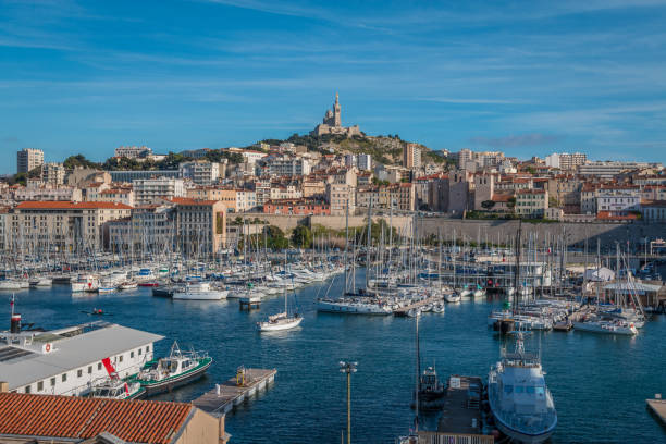 istock Nice city view of Marseille 895538774