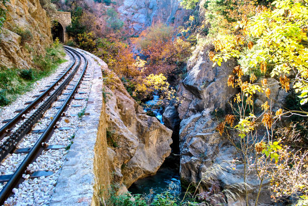 odontotos rack railway diakopto –kalavrita, under the shadow of helmos mountain. - rack railway imagens e fotografias de stock