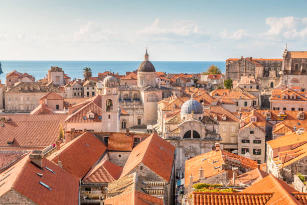 vecchi edifici a dubrovnik - centro storico foto e immagini stock