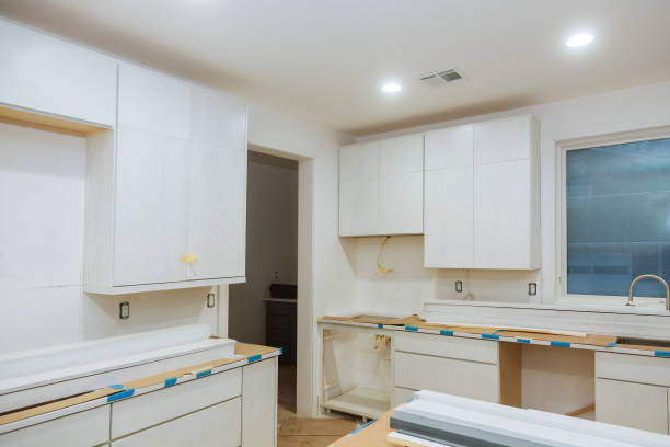 istock In the kitchen, the square is square-cut for installation 895584120