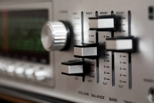 istock Vintage Audio Equipment 895595418