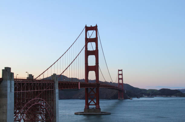 istock Golden Gagte Bridge at sunset 895625916