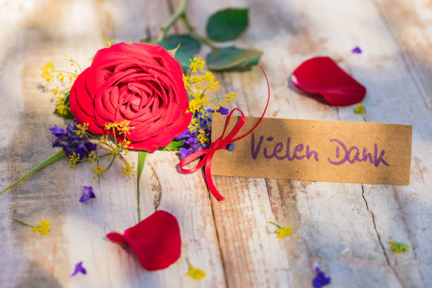 istock Flowers with thank you card 895643758