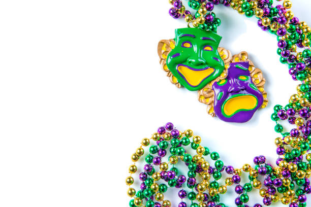 istock Mardi gras carnival background - beads and mask 895656746