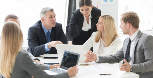 istock Business team at meeting 895702780