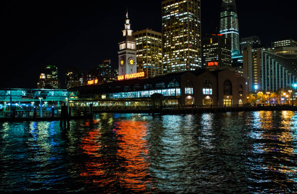 istock Port of San Francisco 895913586