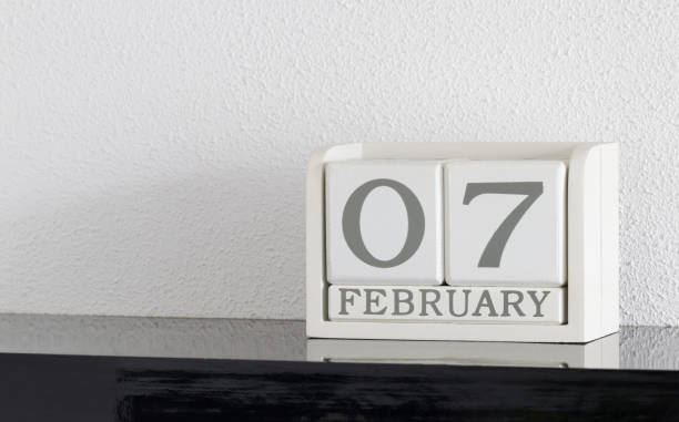 istock White block calendar present date 7 and month February 896105470