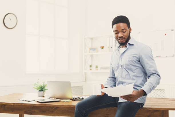 istock Business woman working on digital tablet 896199518