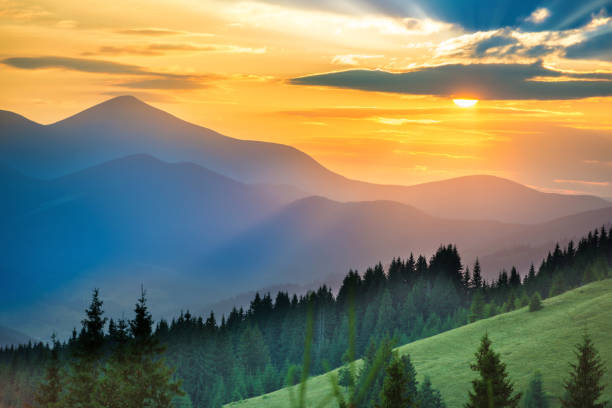 istock Beautiful sunset in the mountains 896372058