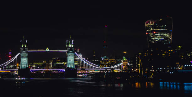 istock Tower bridge, London skyline at night 896432706