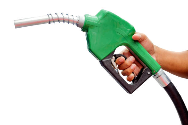 istock Right hands of men who were holding an automatic nozzle. 896439426