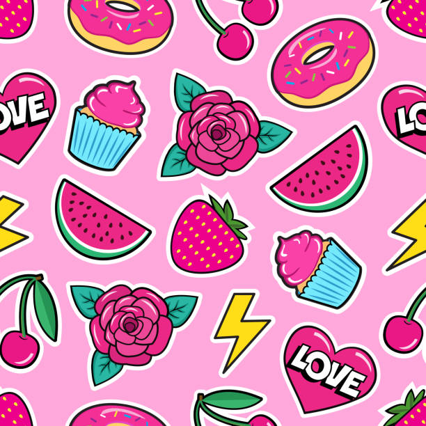 ładny bezszwowy wzór z kolorowymi naszywkami. naklejki z róży, wiśni, serca, arbuza, pączka, babeczki, truskawki itp na różowym tle. - heart shape pink background cartoon vector stock illustrations
