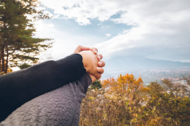 istock Couples together Visit Mt. Fuji in Japan. 896576352