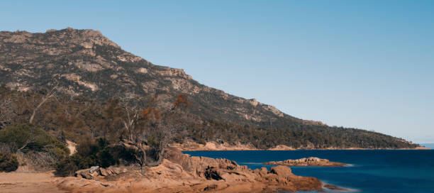 istock Honeymoon bay in Freycinet National Park 896586458