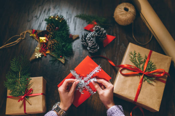 istock Finishing up Christmas cards 896741352