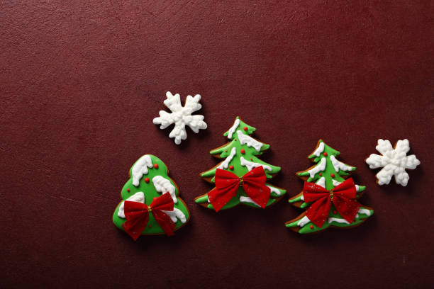 istock Red holiday christmas background, food above 896746014