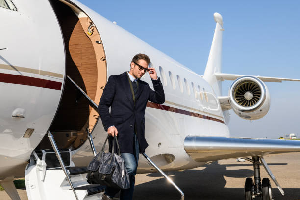 istock Man at the airport 896761368