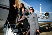 frauen-am-flughafen.jpg?b=1&s=170x170&k=20&c=2oeaRG6MZ4Ts3Co9jQakj58NbEyVr4CP8AyLqBgoU8w=