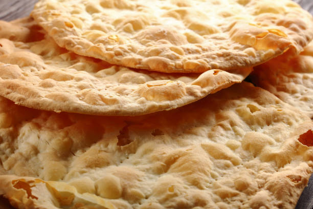 istock tasty yeast free crispy vegan flatbread 896814066