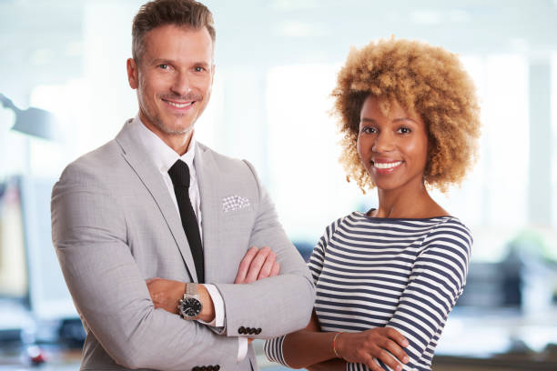 istock Sales team in the office 896916652