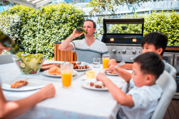istock Family enjoying lunch 896949008