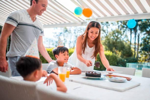 istock Family birthday celebration 896949320