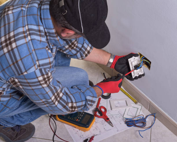 istock Electrician working in the electrical plant. 896962826