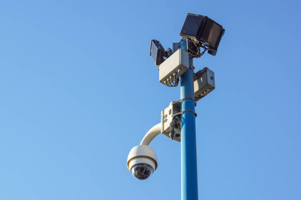 istock Security camera detects the movement of traffic. 896992718